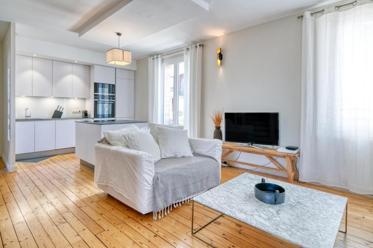 פורנישי Superbe Appartement Bord De Mer מראה חיצוני תמונה